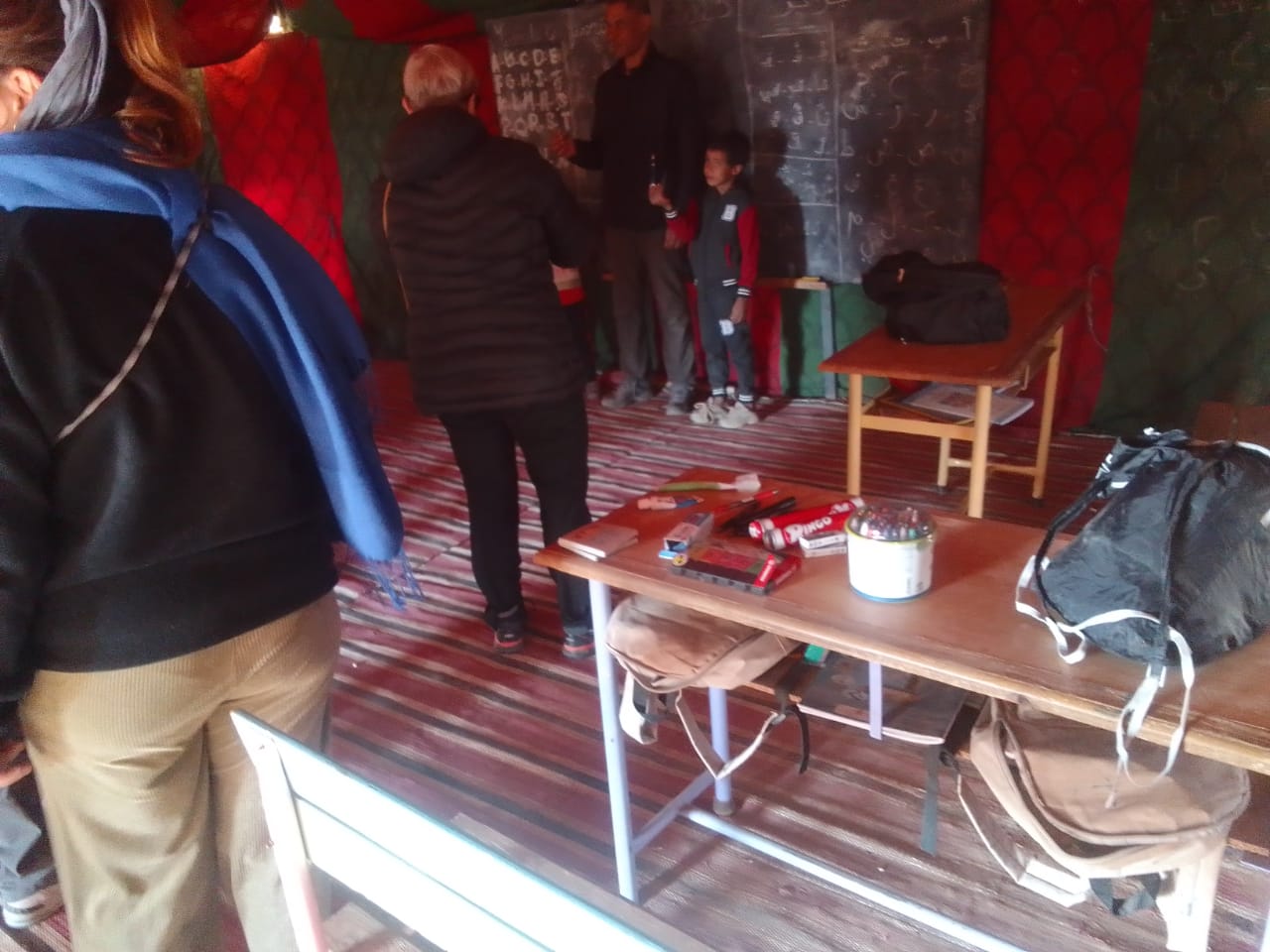 Randonnée dans le désert et visite d’une école nomade